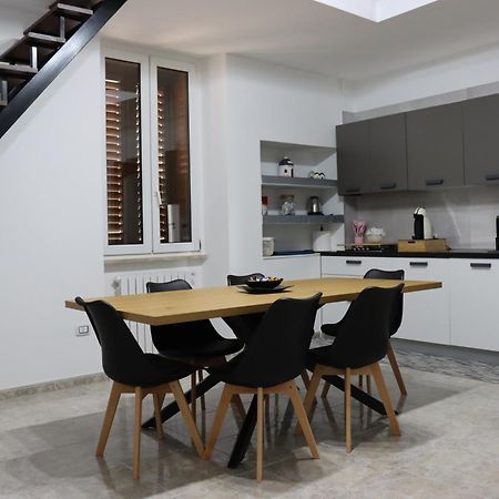 Laviano House Apartment บรินดิซิ ภายนอก รูปภาพ